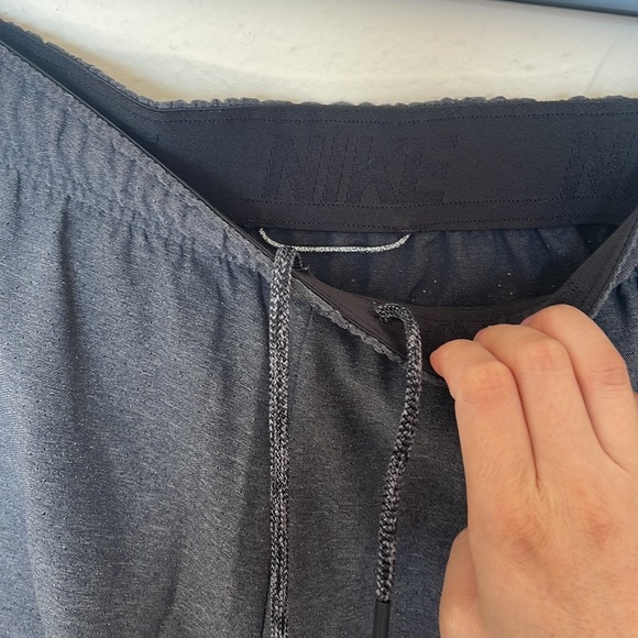 Nike dry fit running shorts - Picture 4 of 6